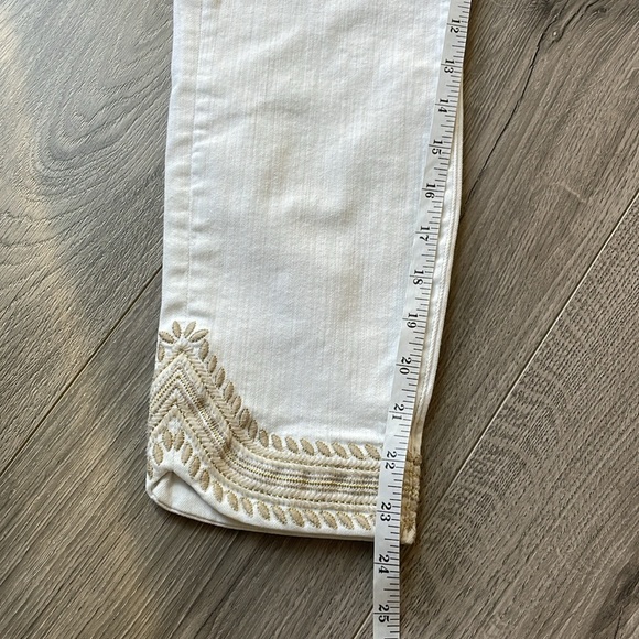 Liverpool White ,The Crop Rounded Embroidered rounded hem . - Picture 7 of 8